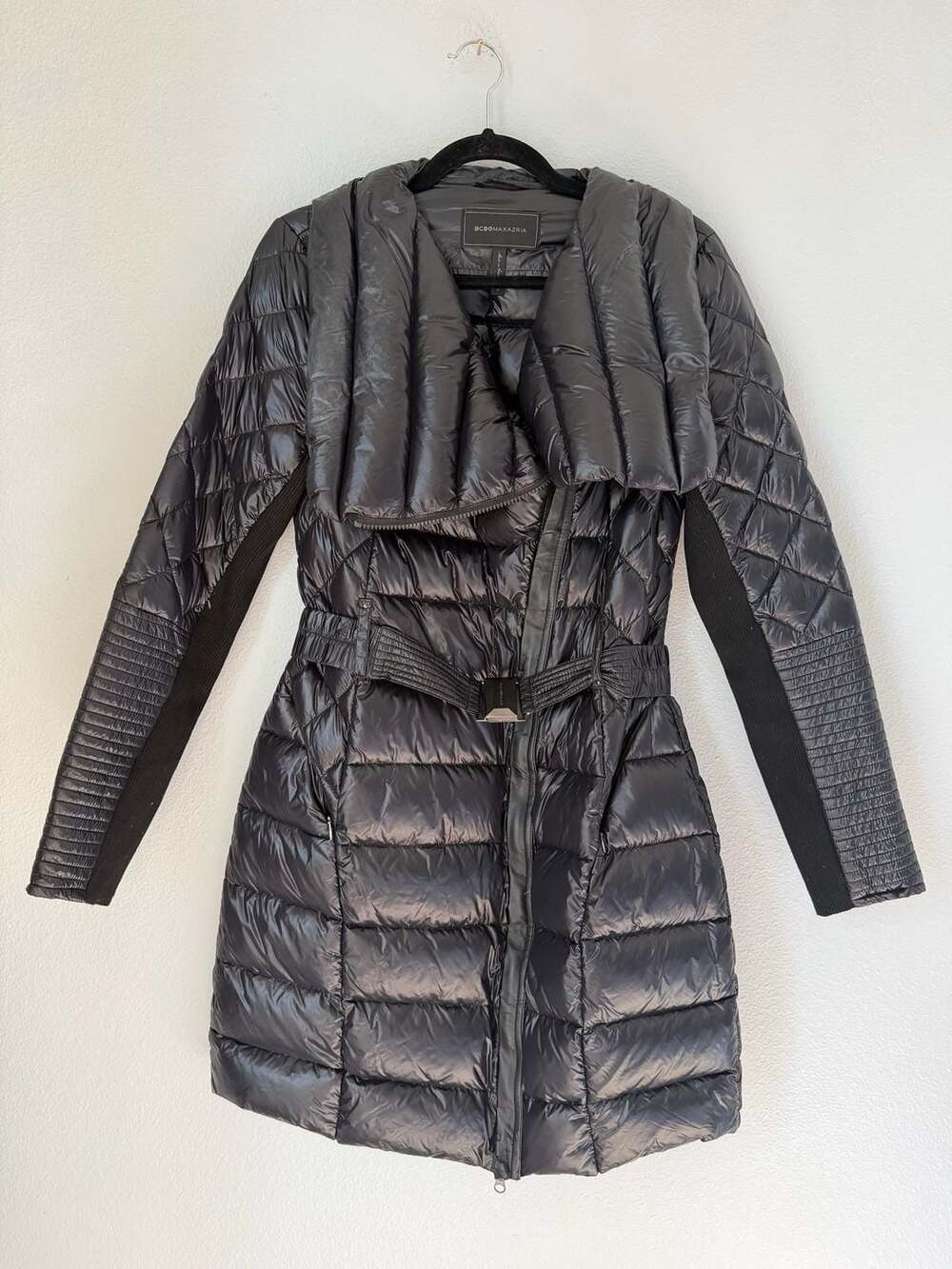 BCBGMAXAZRIA Black Quilted Belted Puffer Coat Size M